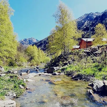 6b Dans Les Pyrenees Proche D'andorre *