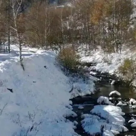 6b Dans Les Pyrenees Proche D'andorre *