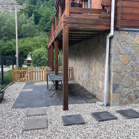 6b Dans Les Pyrenees Proche D'andorre *