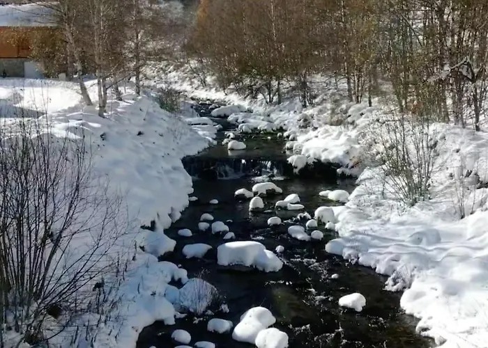 6b Dans Les Pyrenees Proche D'andorre *