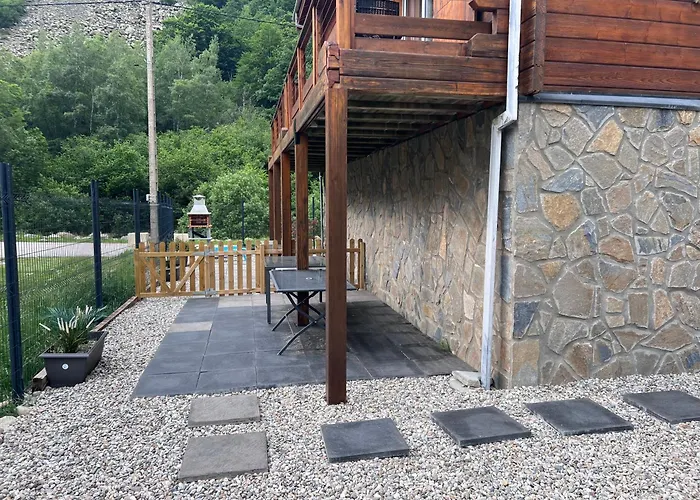 6b Dans Les Pyrenees Proche D'andorre *